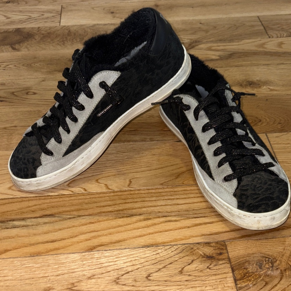 P448 size 40. I wear a 9. Black and Gray Leopard Print Sneakers